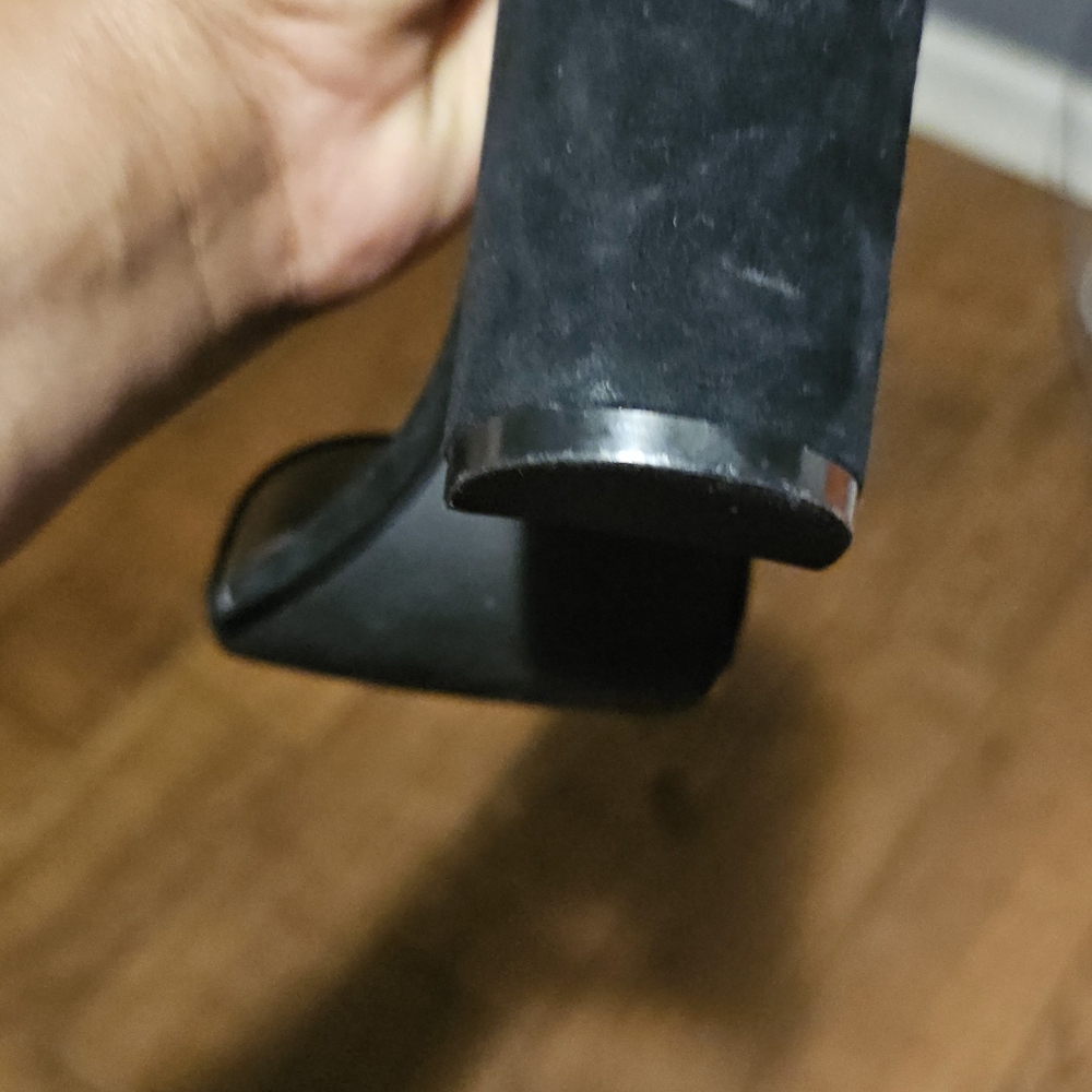 Heels - Picture 9 of 9